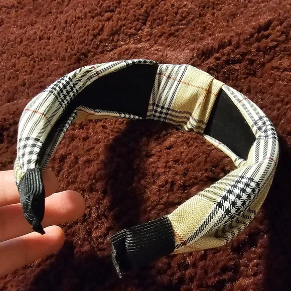 Plaid Tan Knotted Fashion Headband NWOT - Picture 3 of 5